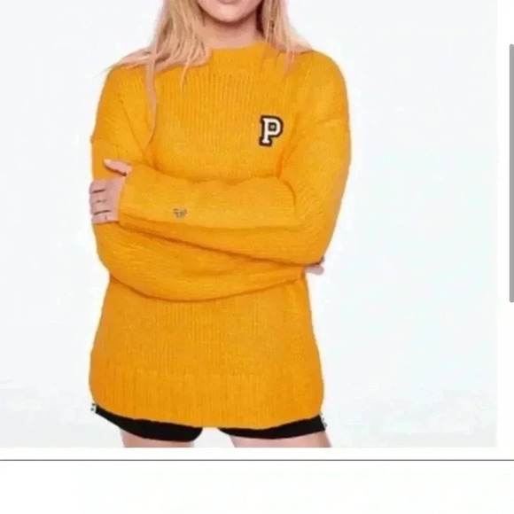 Two PINK Victoria Secret knitted boyfriend sweaters … - Picture 16 of 16